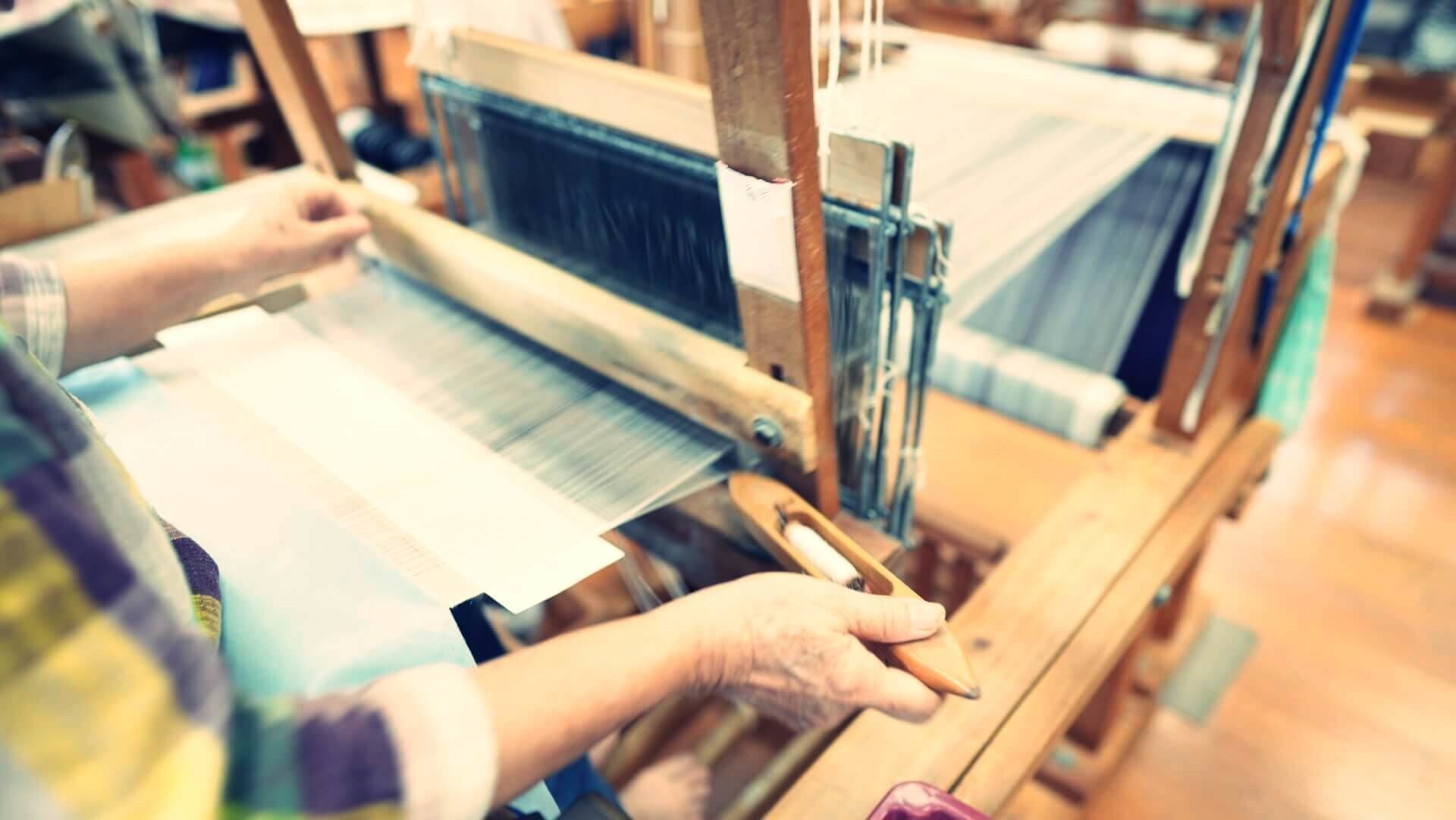 西陣織の機織り